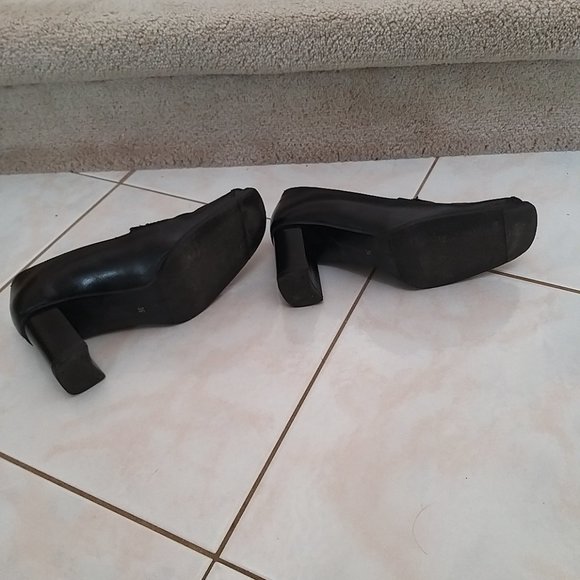 ROBERTO VIANNI  Leather Block Heel Pumps  - Size 36 - Pre-Owned - Picture 5 of 7